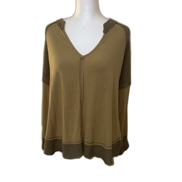 POL Two-Tone V-Neck Oversized Sweater - Picture 1 of 5